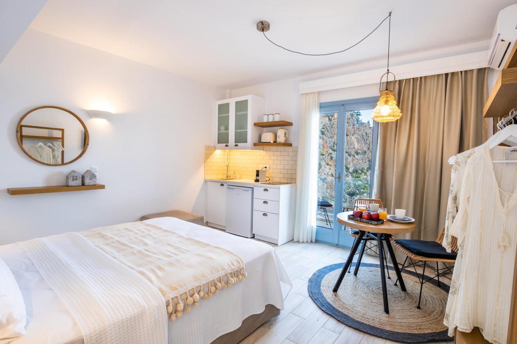 Yploui Suites Karpathos Exterior foto