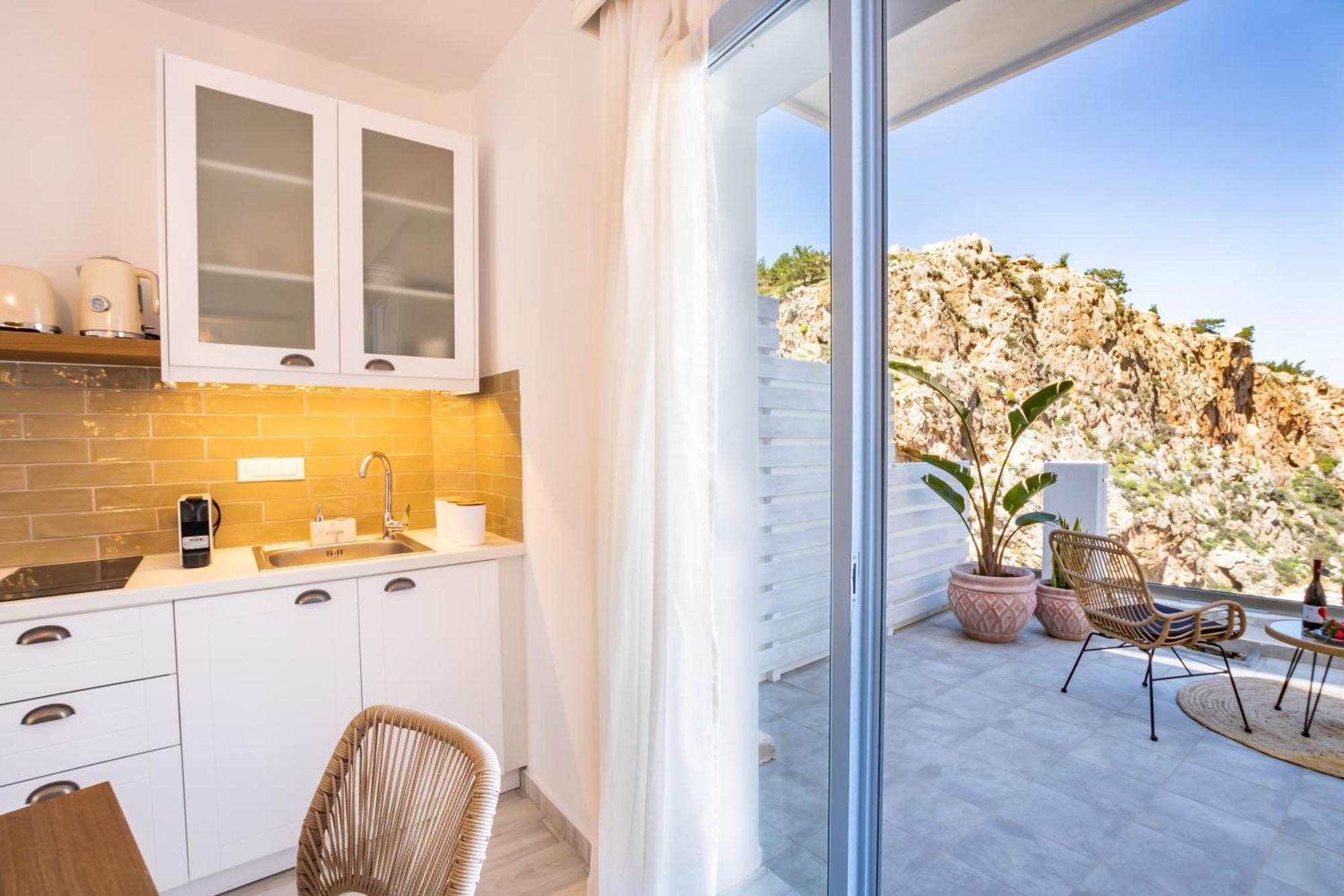 Yploui Suites Karpathos Exterior foto