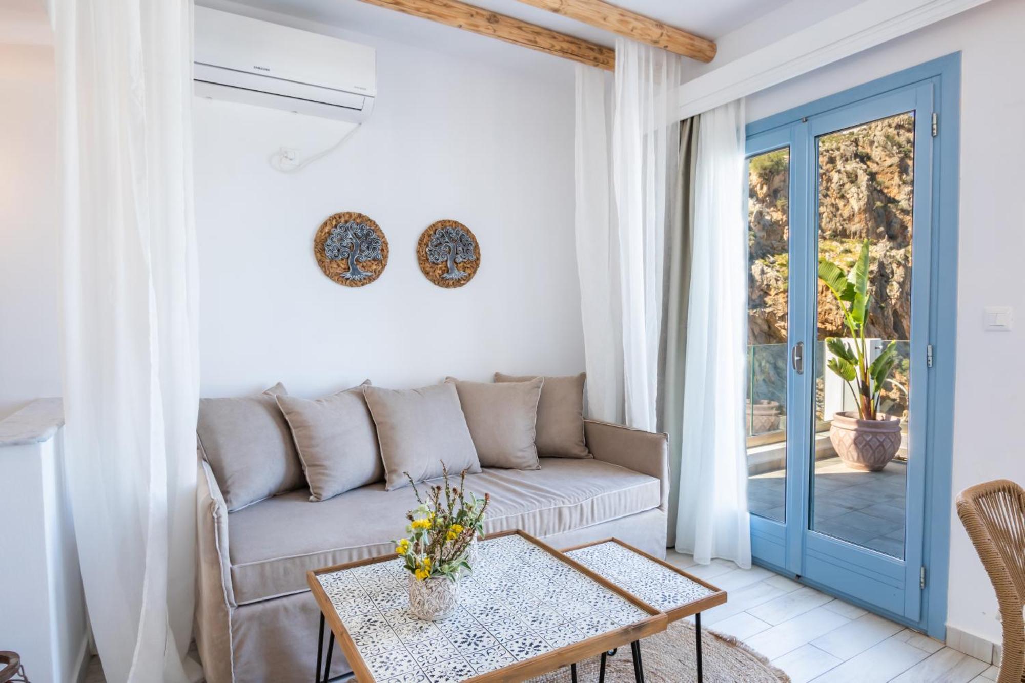 Yploui Suites Karpathos Exterior foto